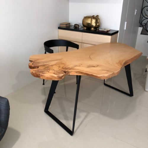 台灣檜木一片板+poliform桌腳